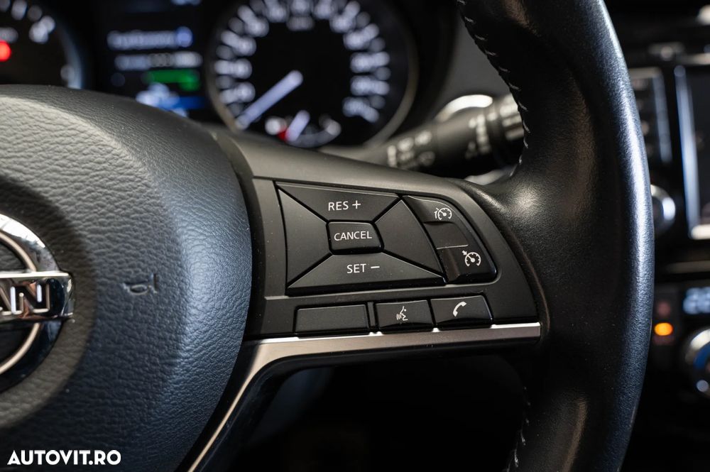 Nissan Qashqai 1.7D 150CP ALL MODE 4X4-I X-TRONIC Tekna - 19