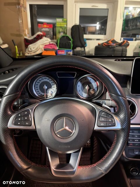Mercedes-Benz CLA 200 7G-DCT AMG Line - 10
