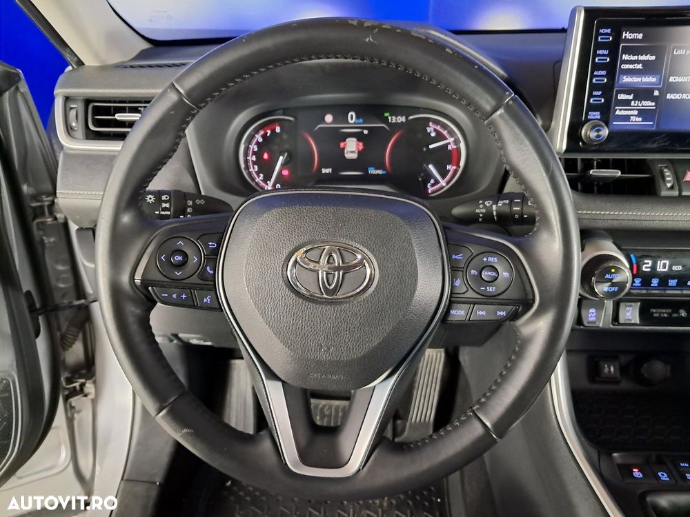 Toyota RAV4 - 8