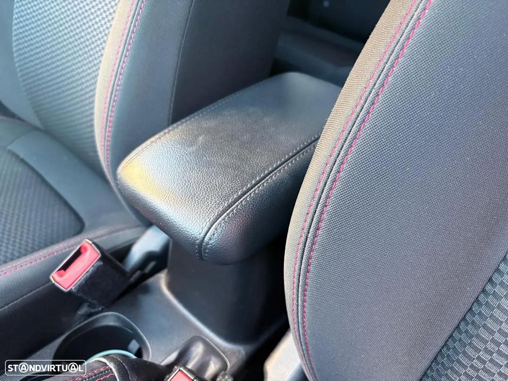 Ford Fiesta 1.0 EcoBoost ST-Line - 34
