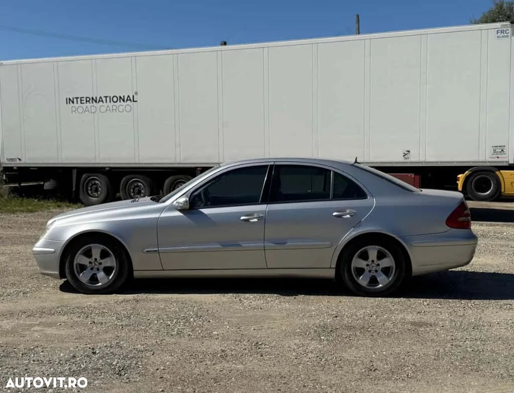 Mercedes-Benz E 270 CDI - 3