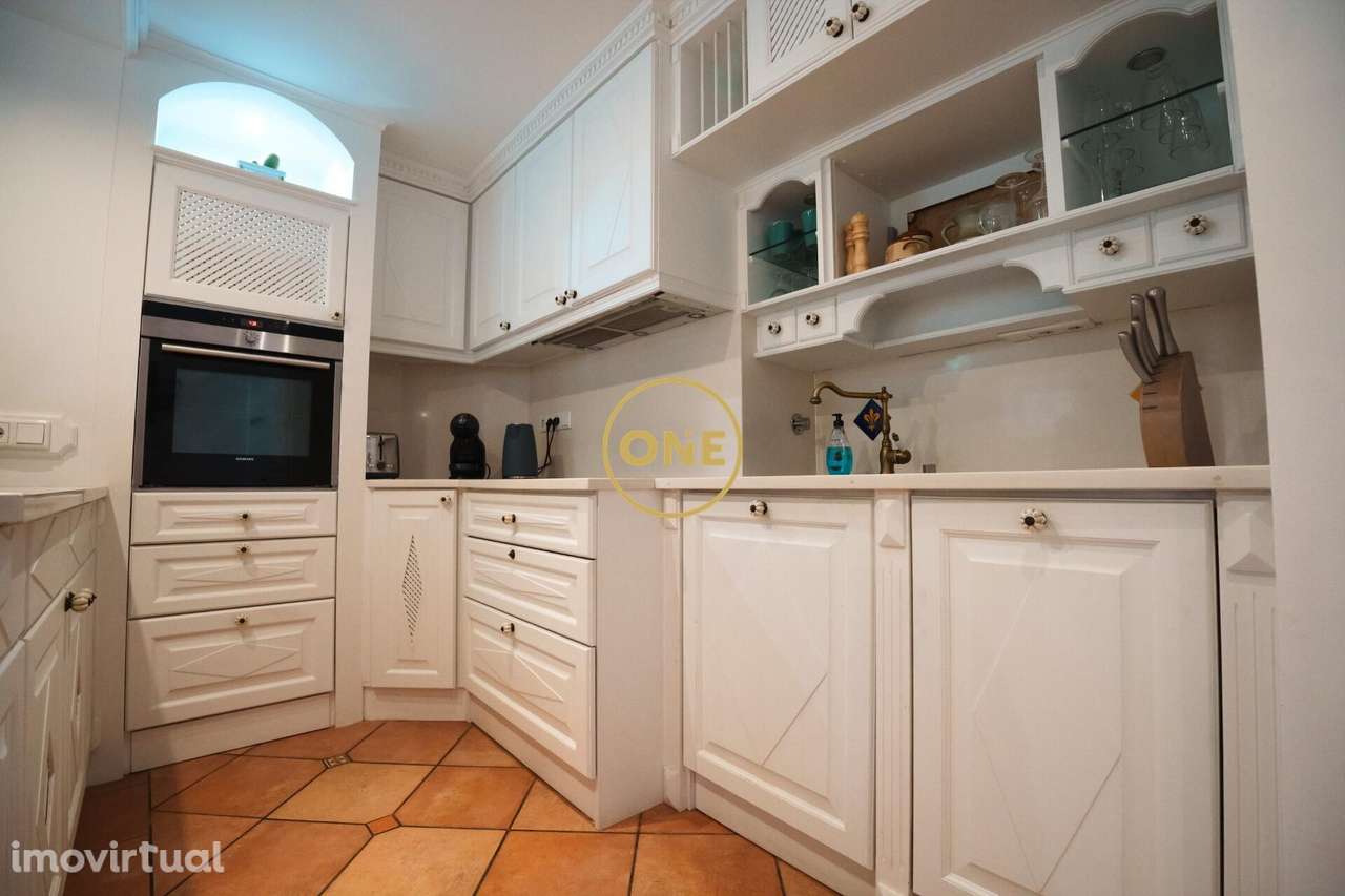 Moradia com Potencial e Elegância -Totalmente Renovado no Coração d - Grande imagem: 5/25