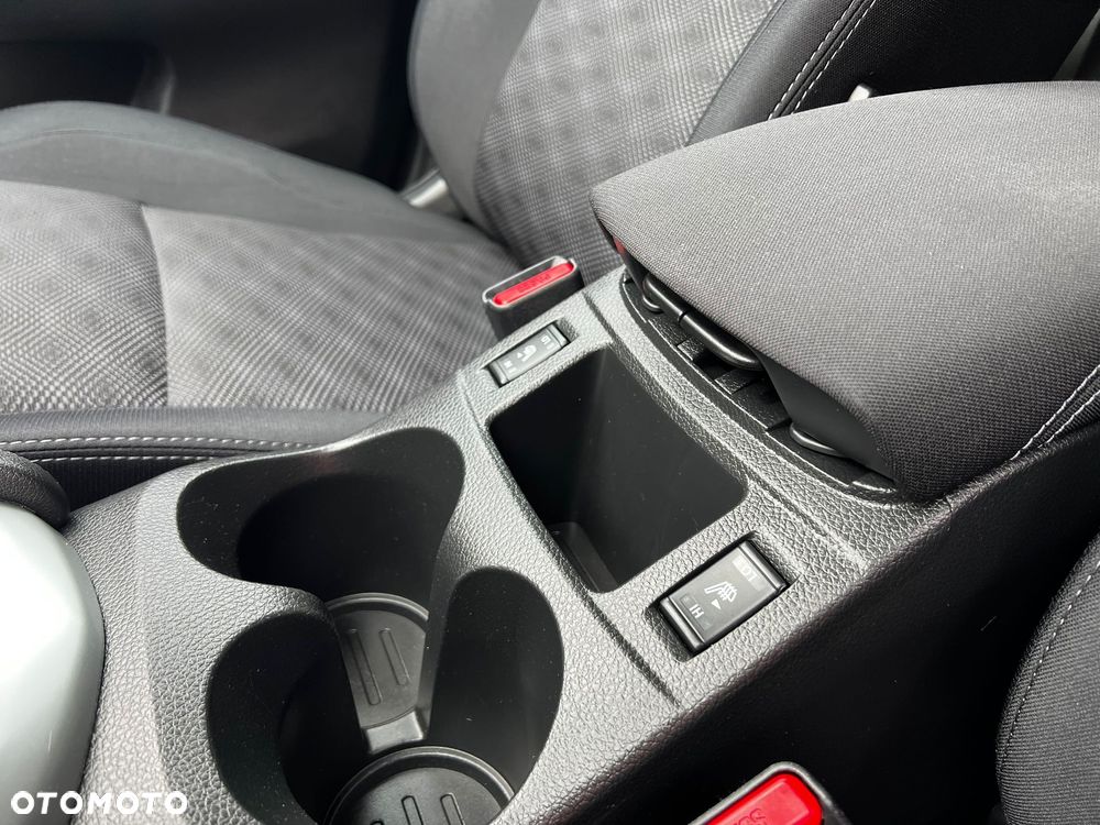 Nissan Qashqai 1.6 DCi Xtronic TEKNA - 30