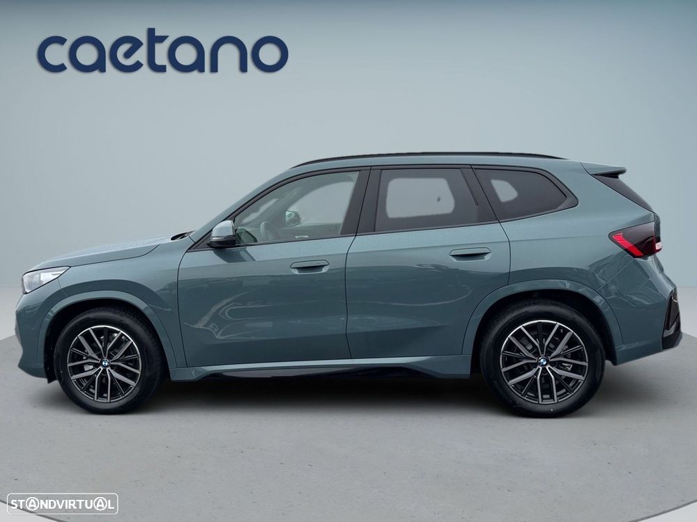 BMW iX1 eDrive20 Edição Desportiva M - 4
