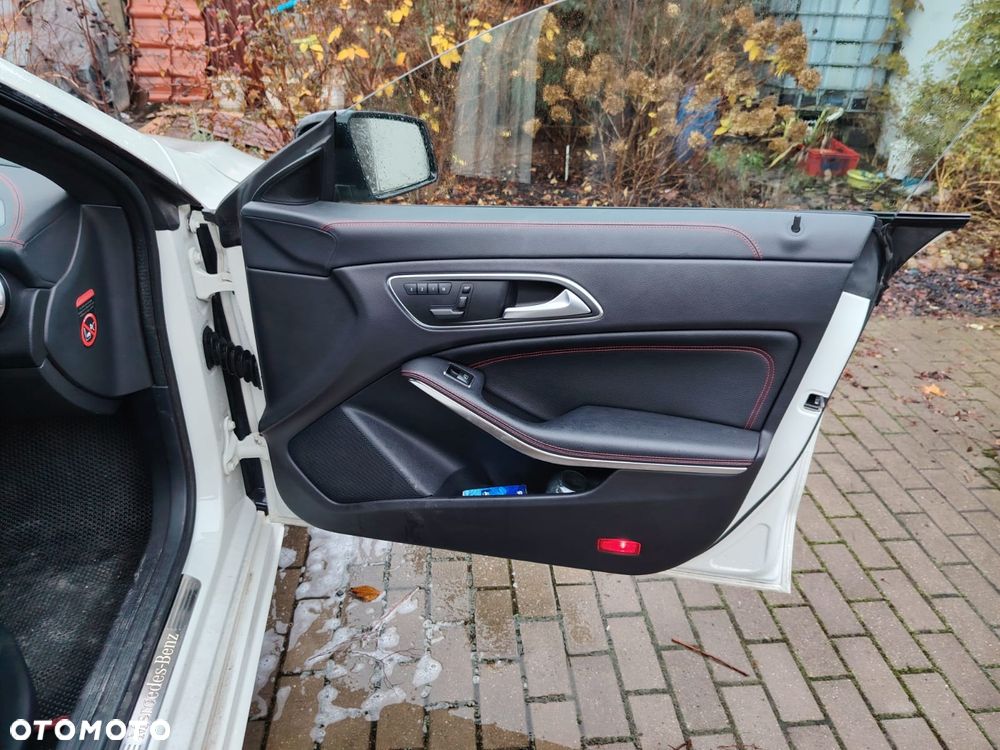 Mercedes-Benz CLA 220 d 7G-DCT AMG Line - 17