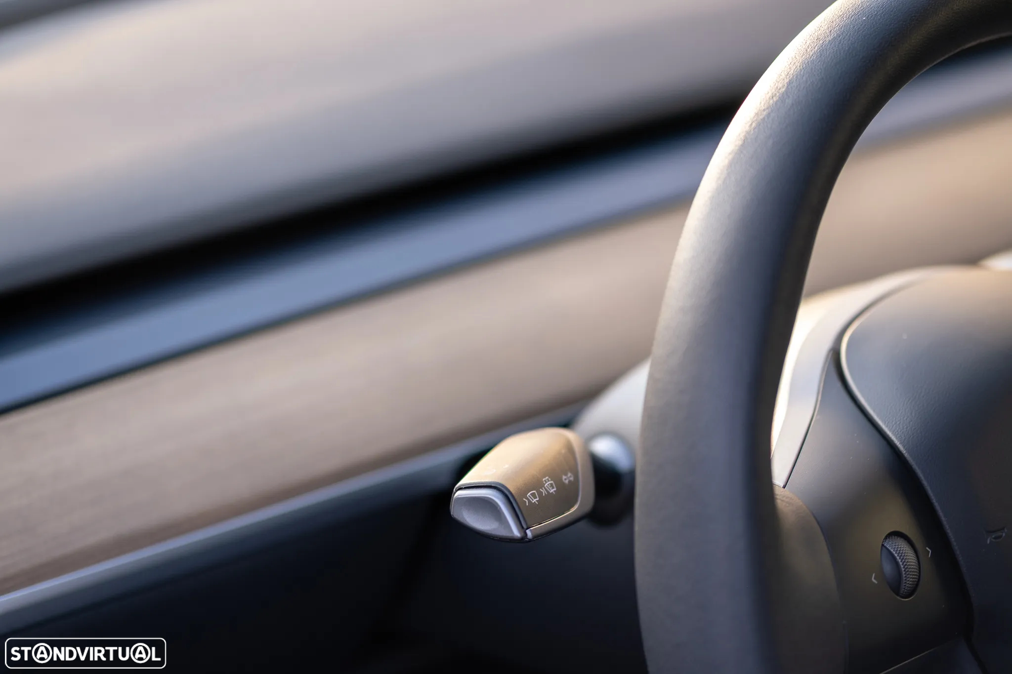 Tesla Model Y Long Range Tração Integral - 26