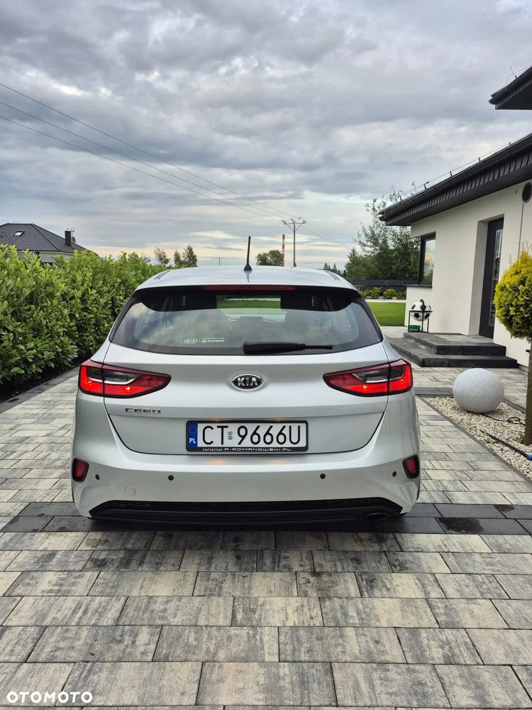 Kia Ceed 1.6 CRDi SCR L - 26