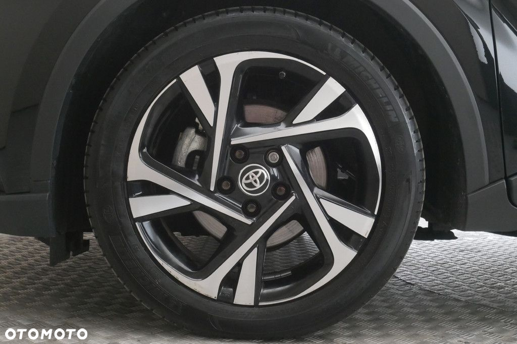 Toyota C-HR - 14