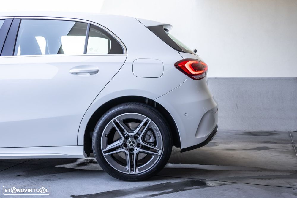 Mercedes-Benz A 250 e AMG Line - 12