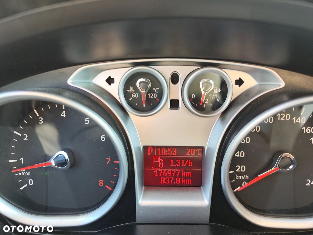 Ford Kuga - 30