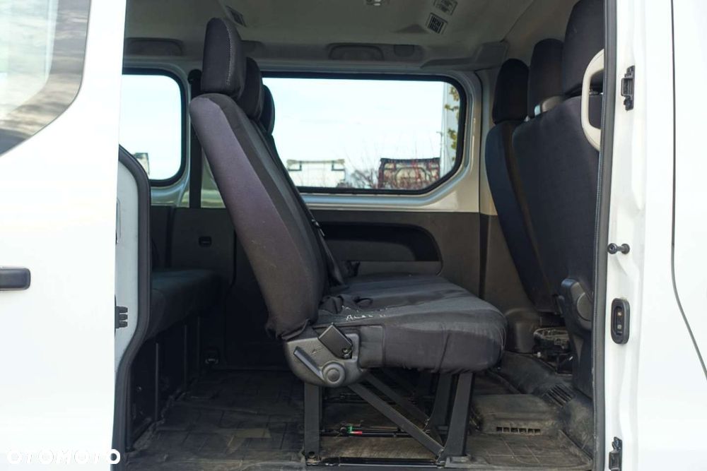 Renault Trafic - 11