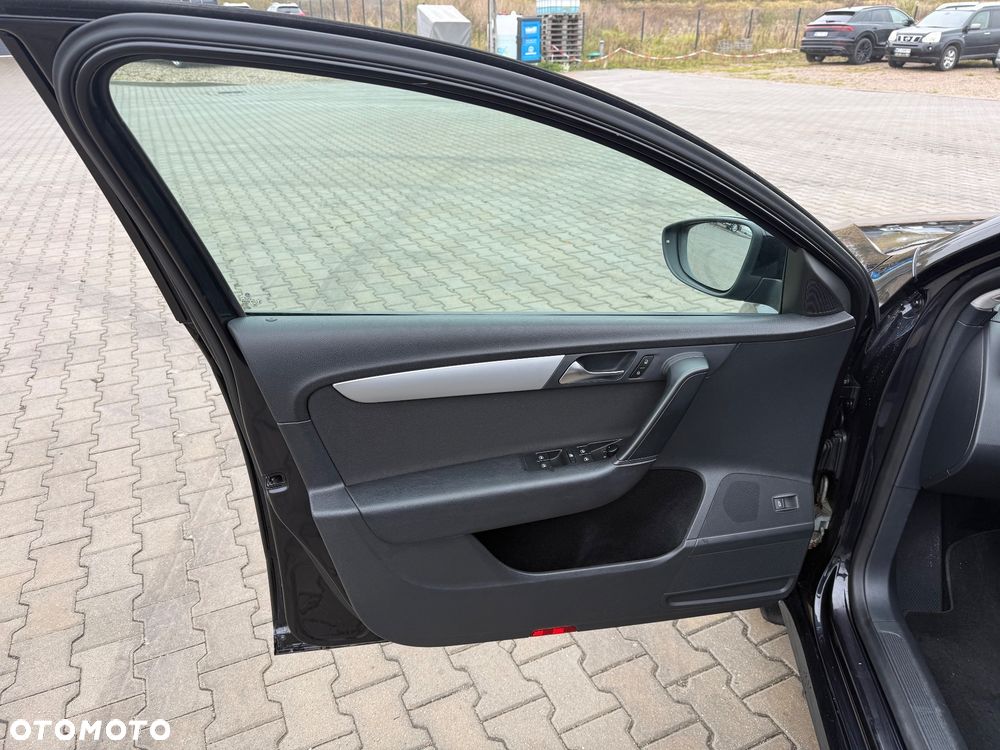 Volkswagen Passat 2.0 Blue TDI SCR Comfortline - 20