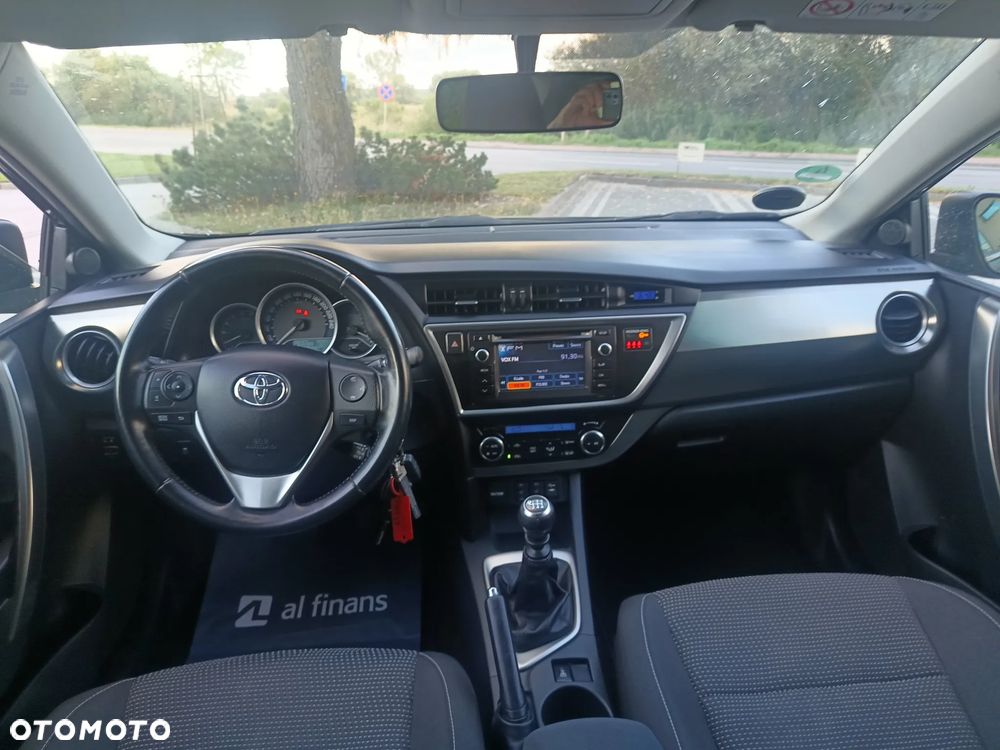 Toyota Auris 1.4 D-4D Life Plus - 7