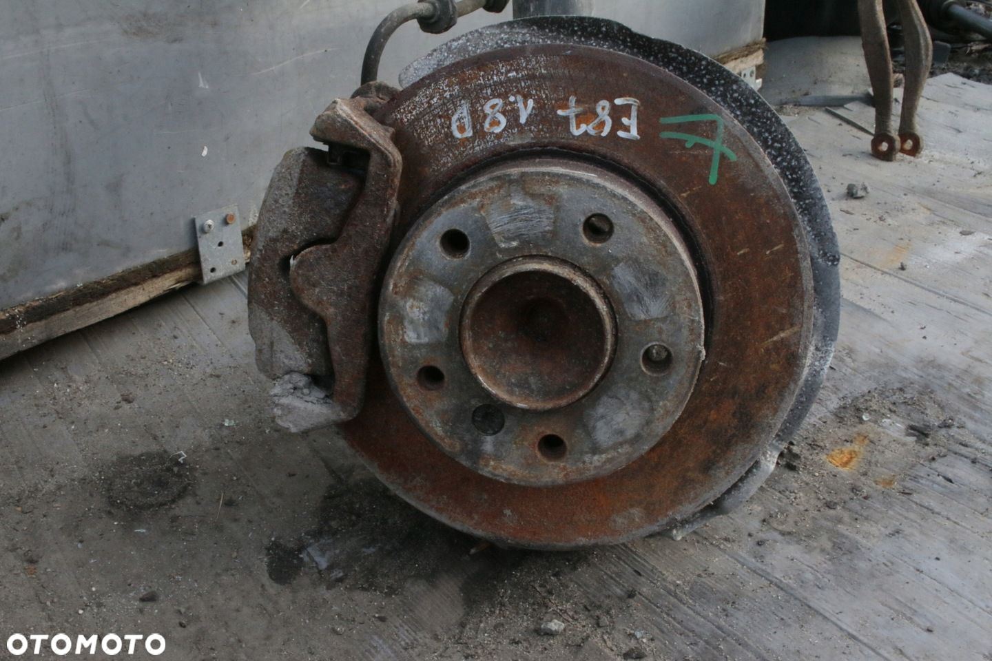zwrotnica mcperson prawa BMW E87 1.8 d - 3