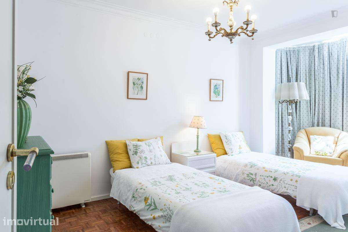 Apartamento com 2 quartos - localizado em Senhora da Hora Porto - Grande imagem: 3/25