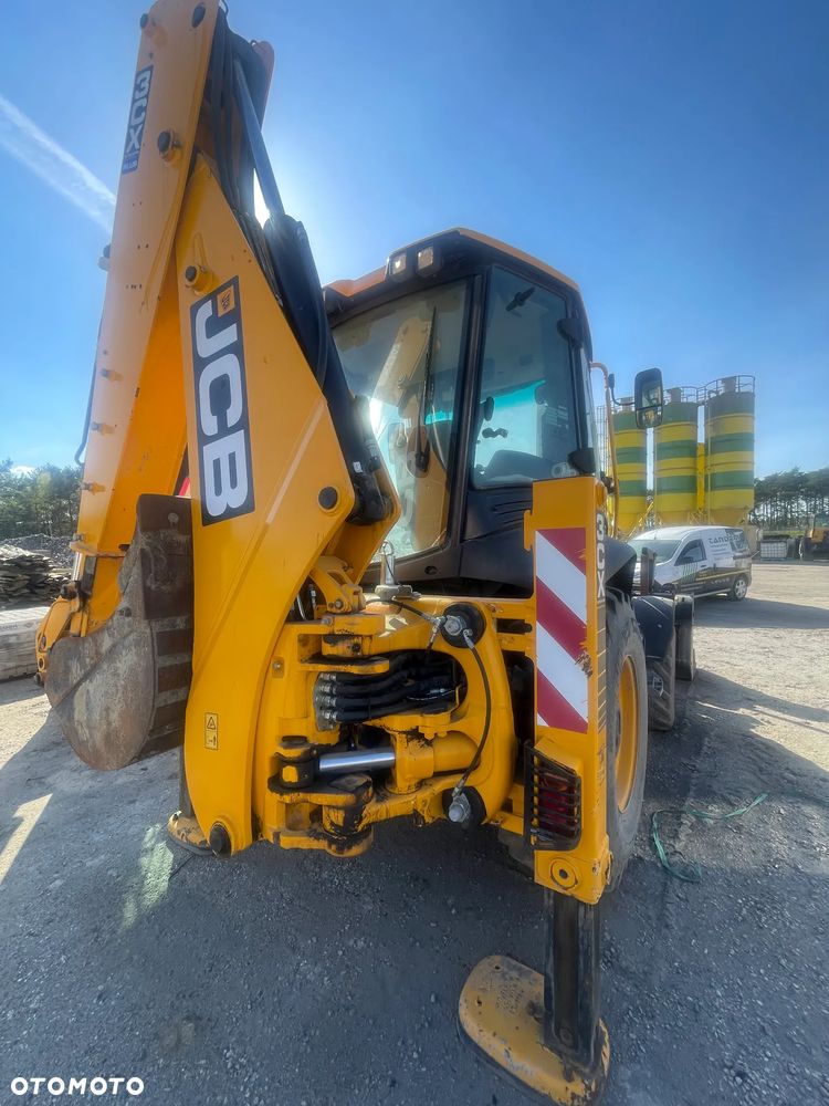 JCB 3CX PLUS - 21
