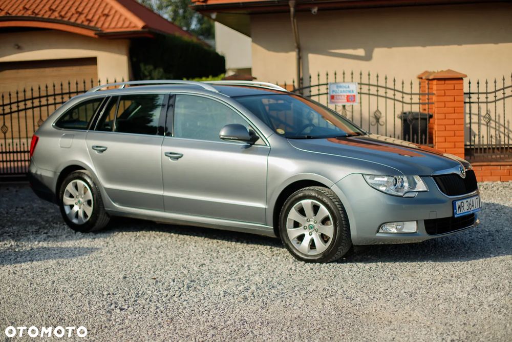 Skoda Superb 2.0 TDI PD Elegance - 16