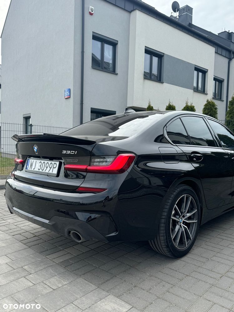 BMW Seria 3 330i xDrive Sport - 22