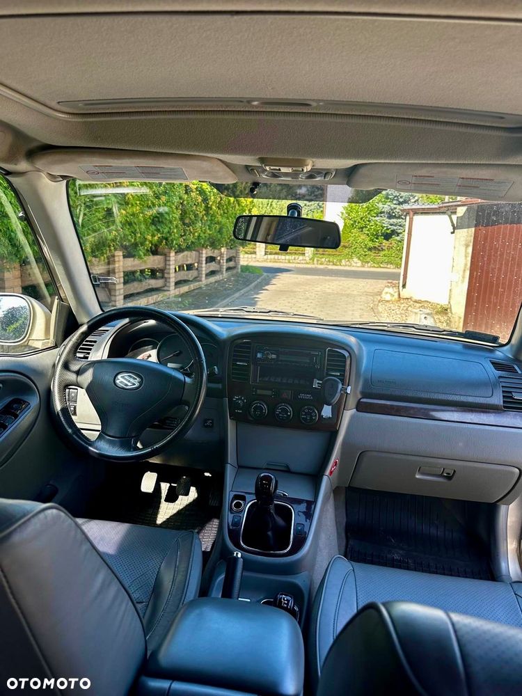 Suzuki Grand Vitara 2.7 V6 - 13