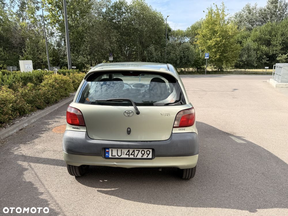 Toyota Yaris 1.0 Terra - 6