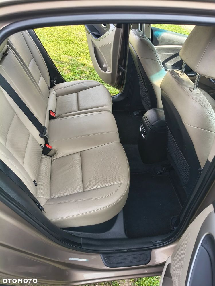 Hyundai i30 ver-1-6-crdi-select - 9