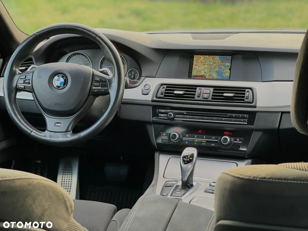 BMW Seria 5 520d Touring Sport-Aut - 9