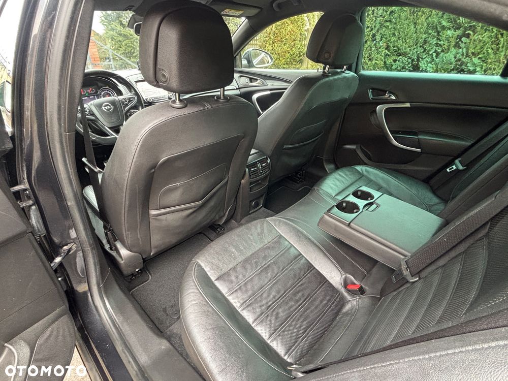 Opel Insignia 2.0 T Cosmo S&S - 25
