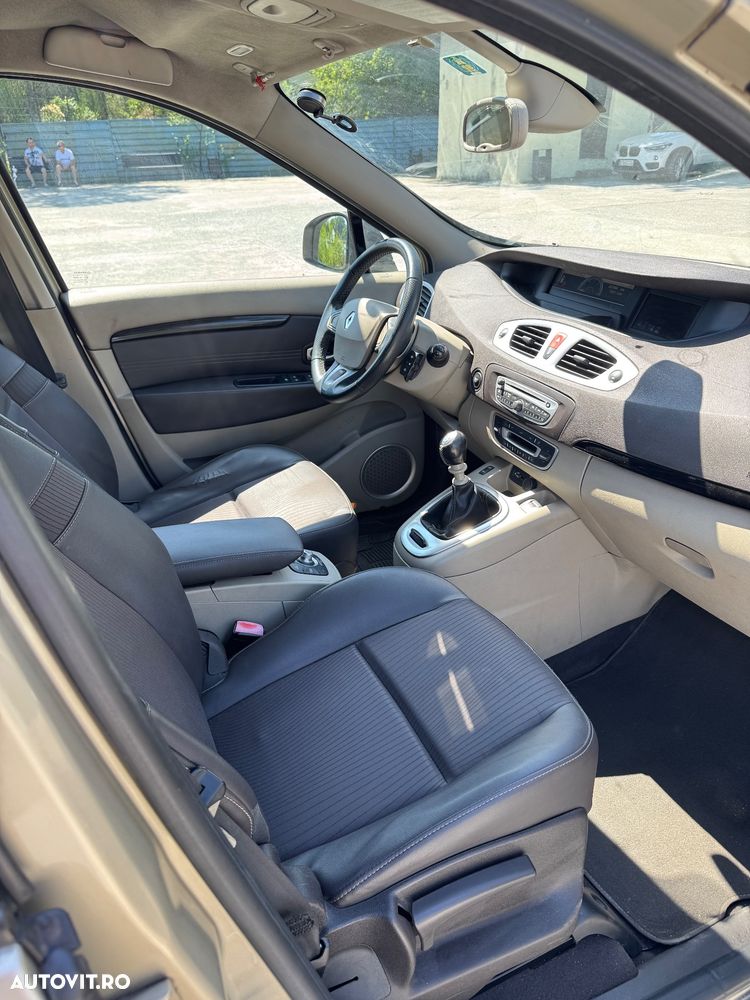 Renault Scenic 1.9dCi Privilege - 11
