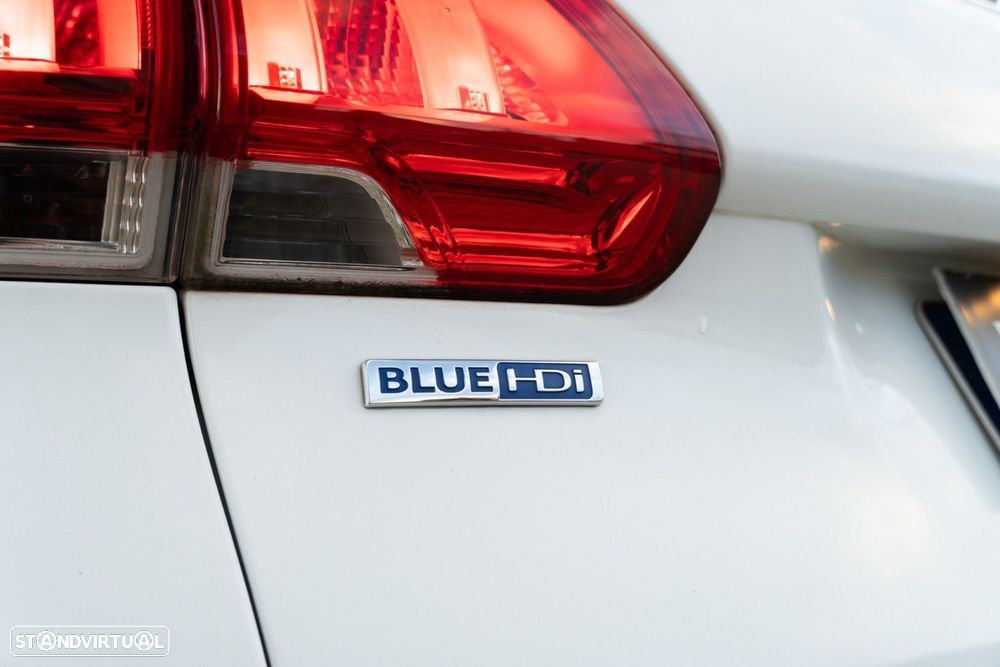 Peugeot 2008 1.6 BlueHDi Style - 28
