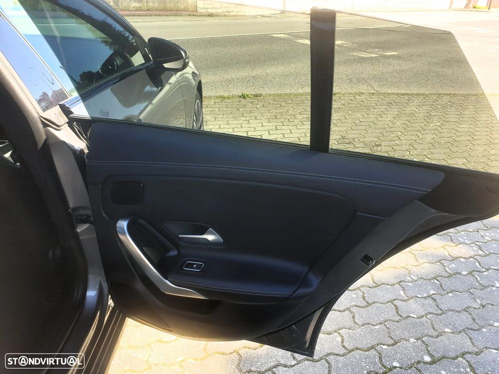 Mercedes-Benz CLA 180 d Progressive - 35