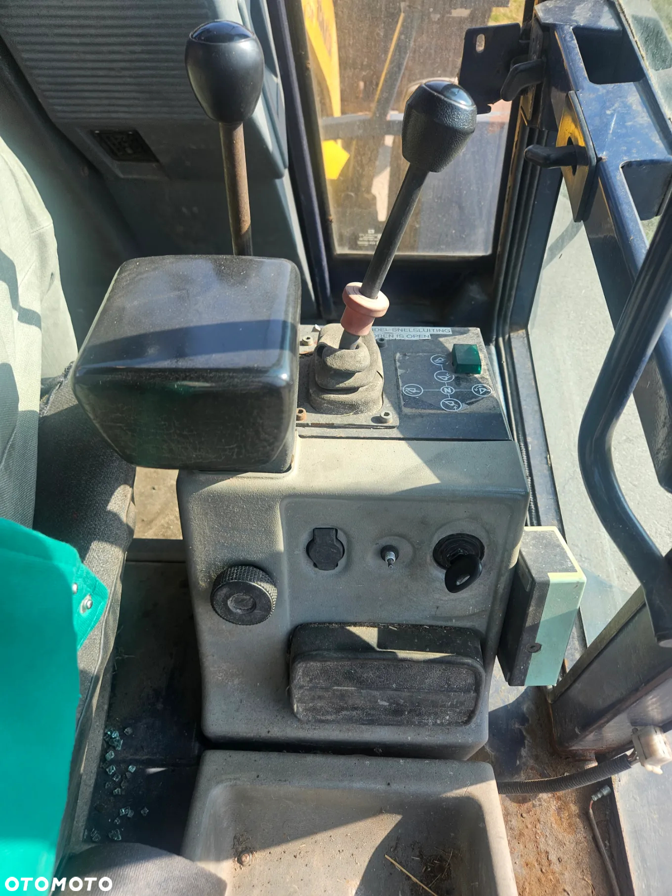 Hanomag 15 F komatsu WA75 - 24