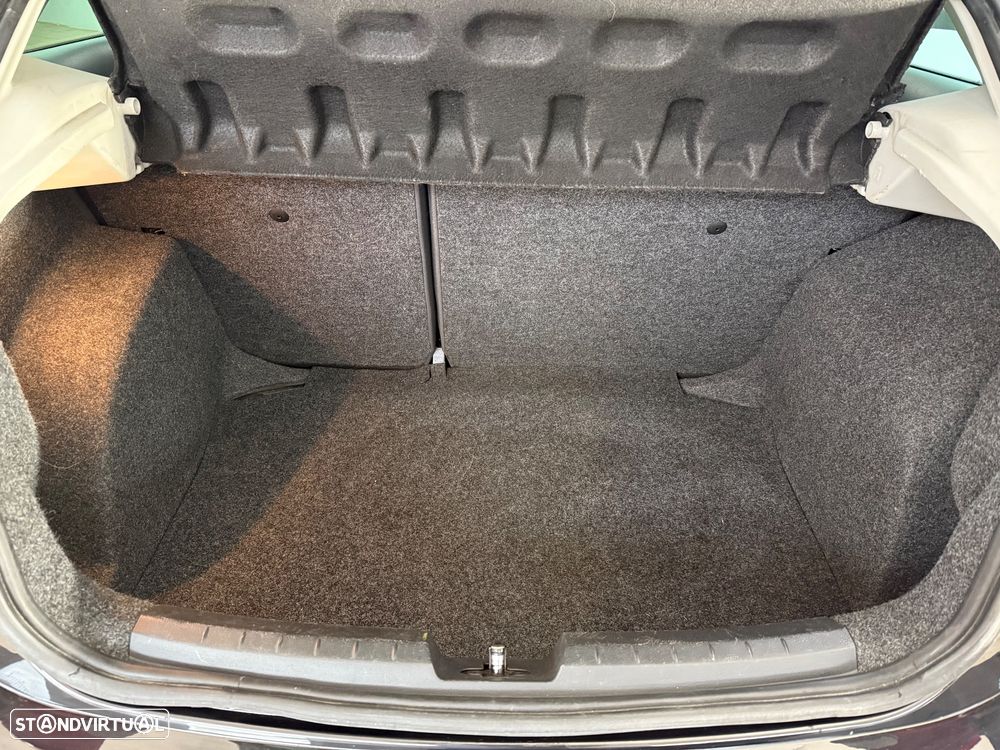 SEAT Ibiza SC 1.4 16V Good Stuff - 12