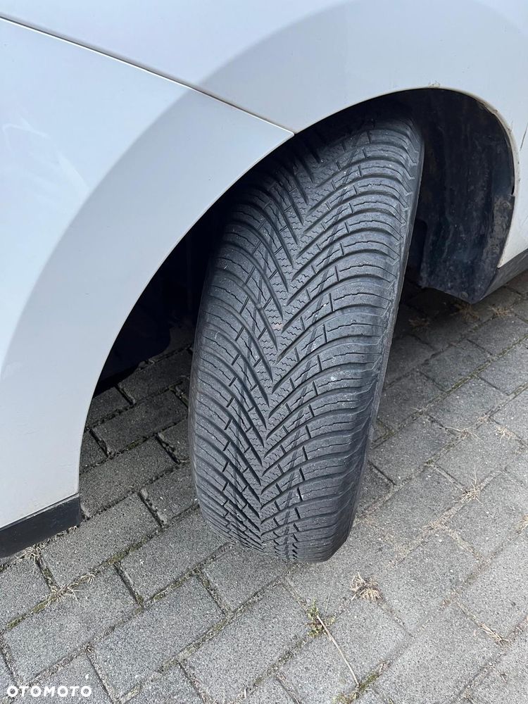 Hyundai ix35 1.7 CRDi 2WD blue Trend - 12
