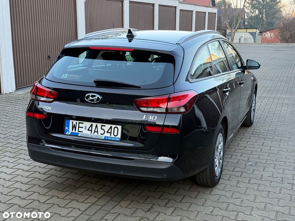 Hyundai i30 1.5 DPI Classic + - 29