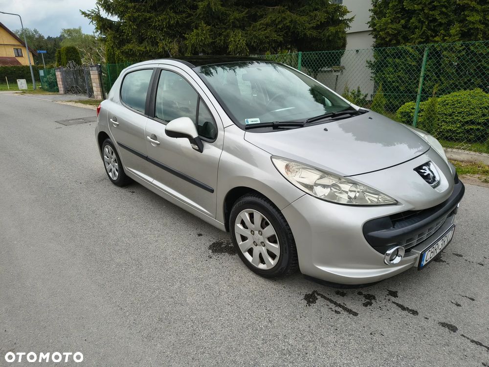 Peugeot 207 1.4 16V Presence - 4