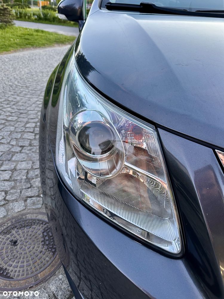 Toyota Avensis 2.0 Sol plus NAVI - 3