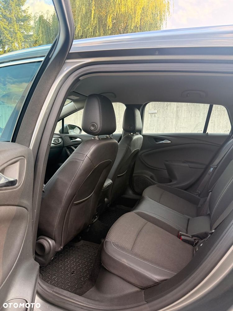 Opel Astra 1.6 CDTI Dynamic S&S - 12