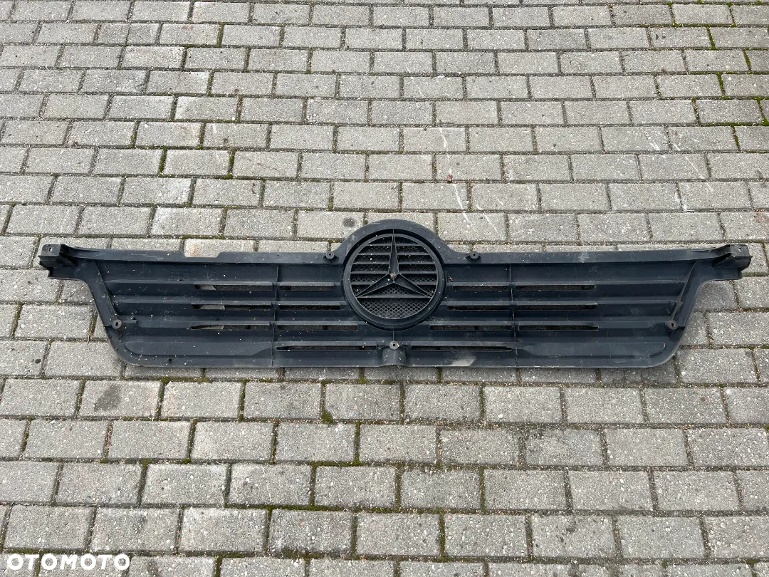 Maska atrapa grill Mercedes Atego Axor - 3