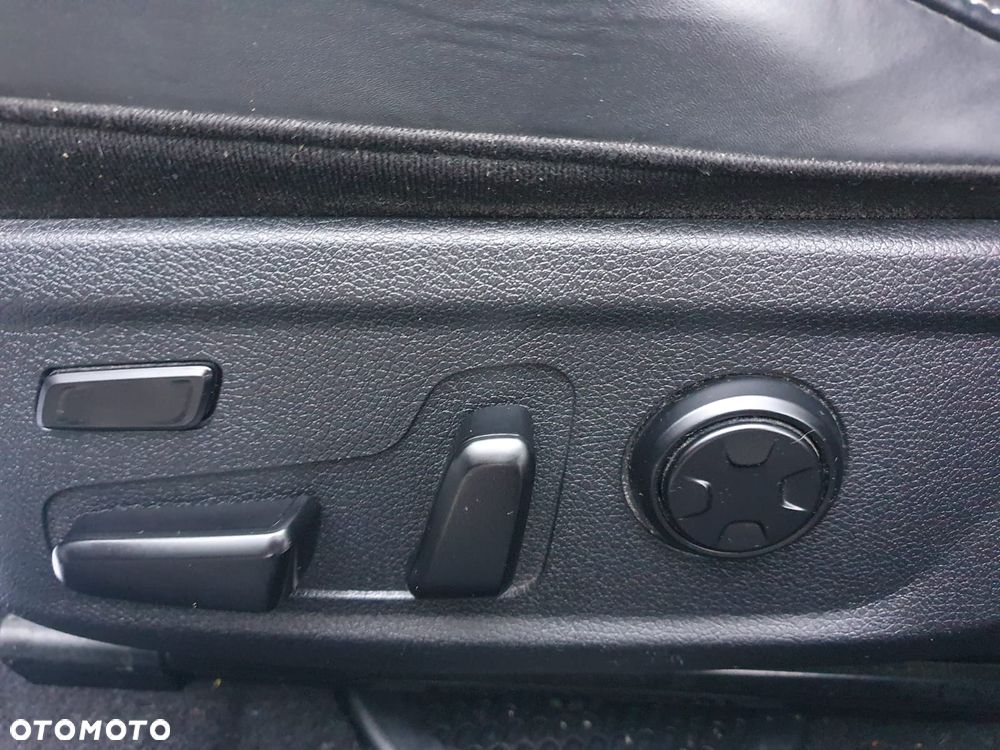 Kia Stinger 2.0 T-GDI GT Line - 19