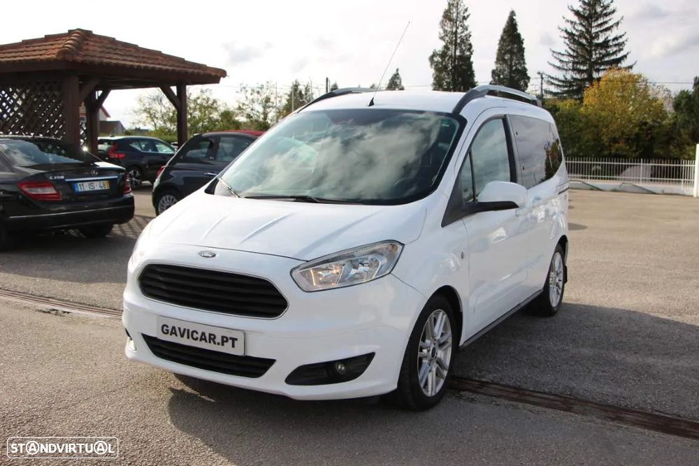 Ford Tourneo Courier 1.5 TDCi Titanium - 13