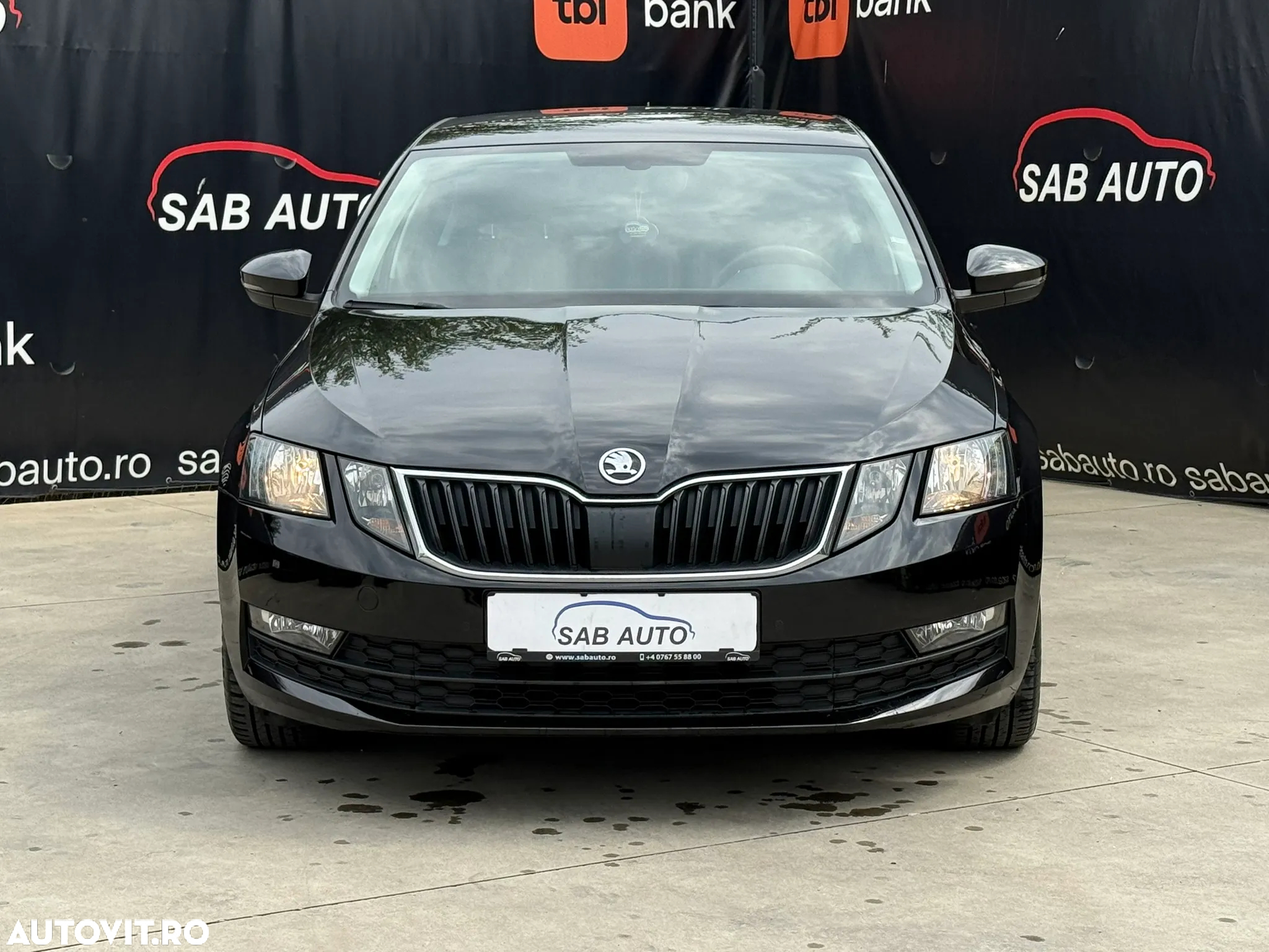 Skoda Octavia 1.6 TDI DSG Ambition - 2