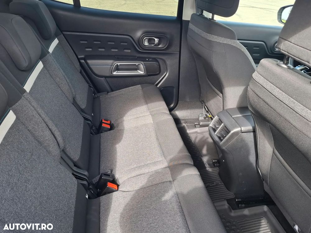 Citroën C5 Aircross 1.2 MHEV 136 eDCT6 PLUS - 11