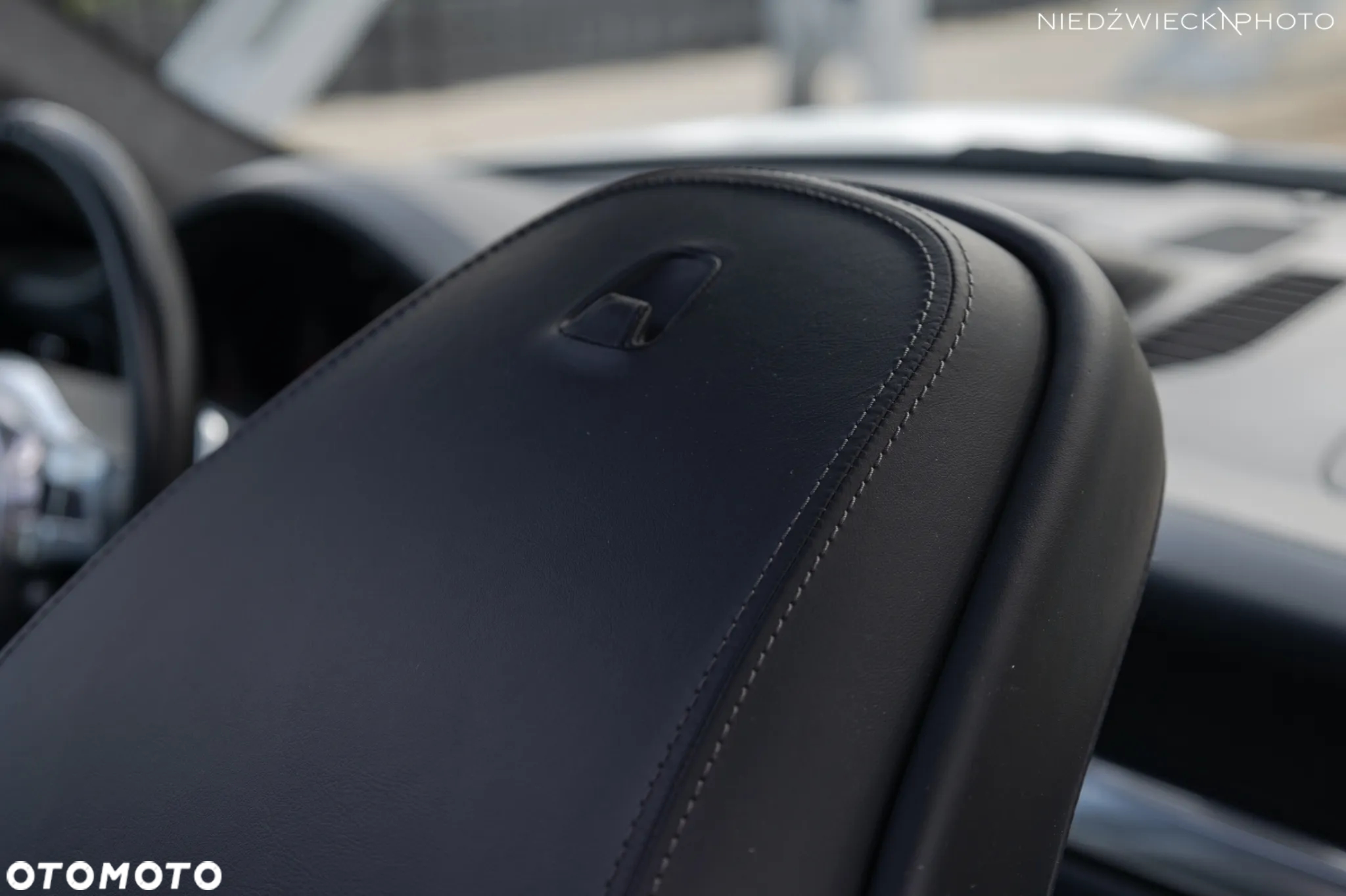 Porsche 911 50th Anniversary Edition PDK - 18