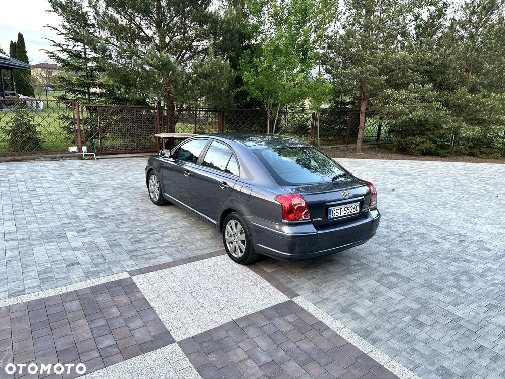 Toyota Avensis 2.0 D-4D Premium - 3