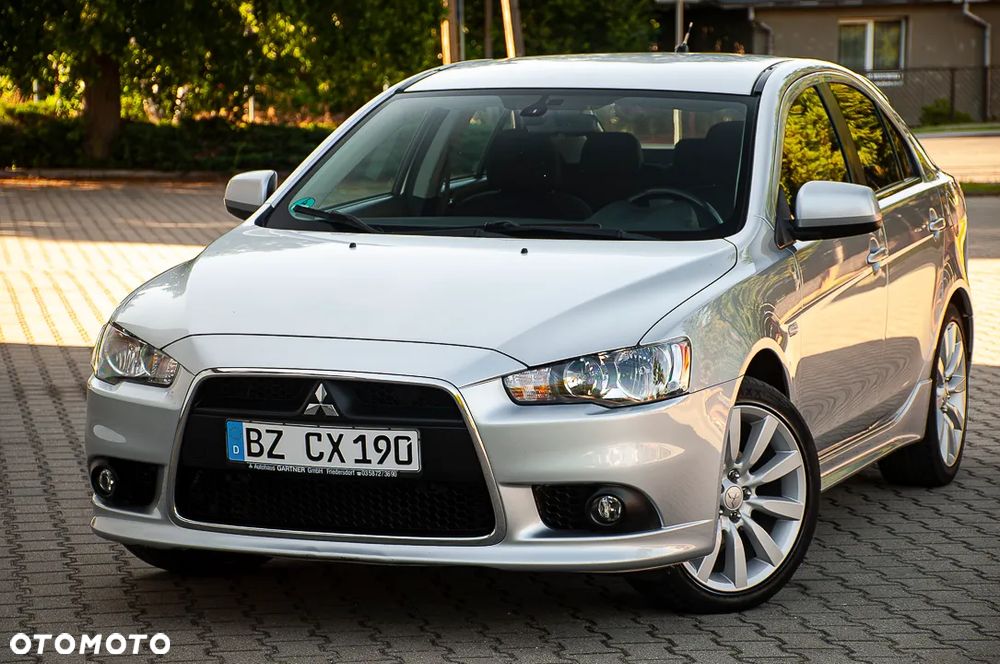 Mitsubishi Lancer 1.8 Intense - 11