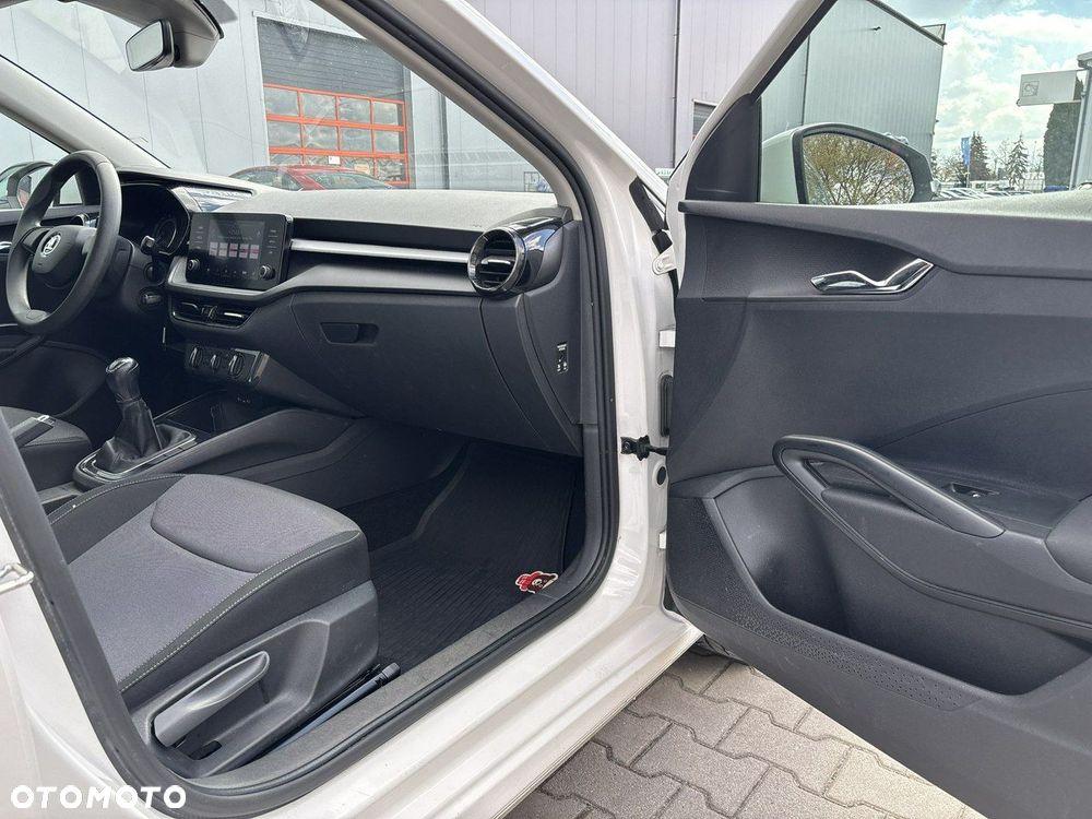 Skoda Fabia 1.0 Ambition - 18