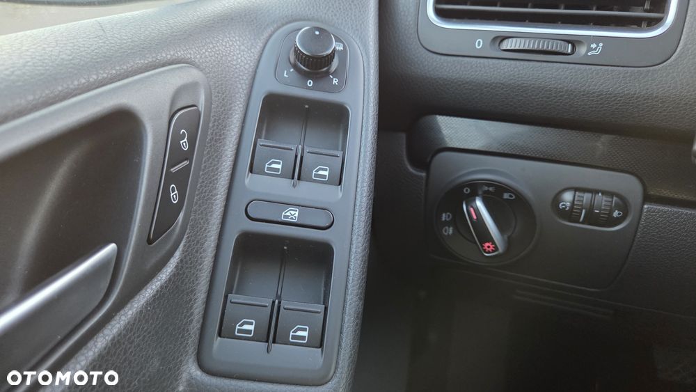 Volkswagen Golf - 12
