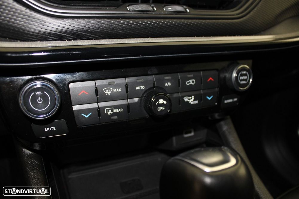 Jeep Compass 1.3 TG Trailhawk - 13