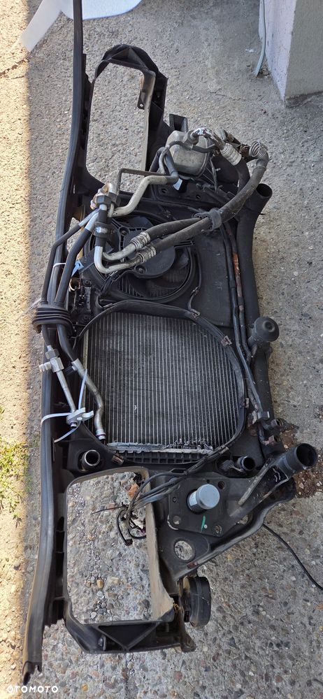 Pas przedni chłodnice wentylator przewody Audi A4 B5 FL 1.8 automat - 3
