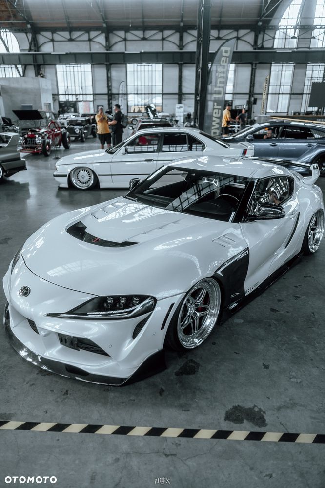 Toyota Supra - 12